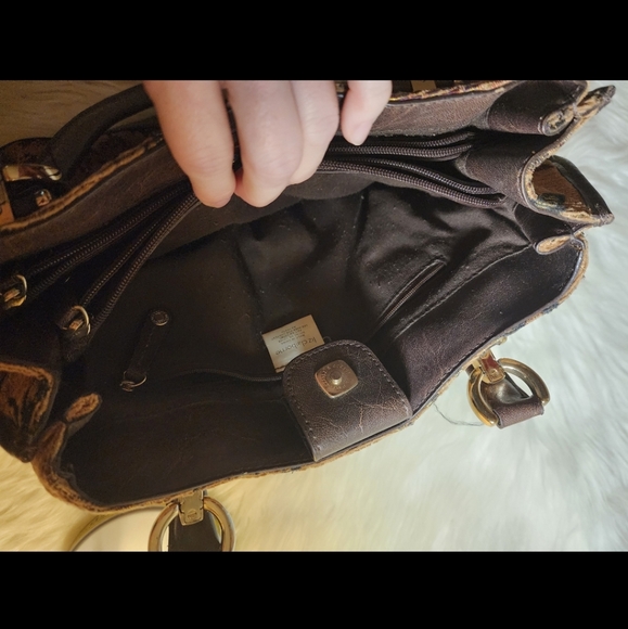 VINTAGE Golden Threaded Floral Tapestry & Leather Large Liz Claiborne Hand Bag - Picture 17 of 17